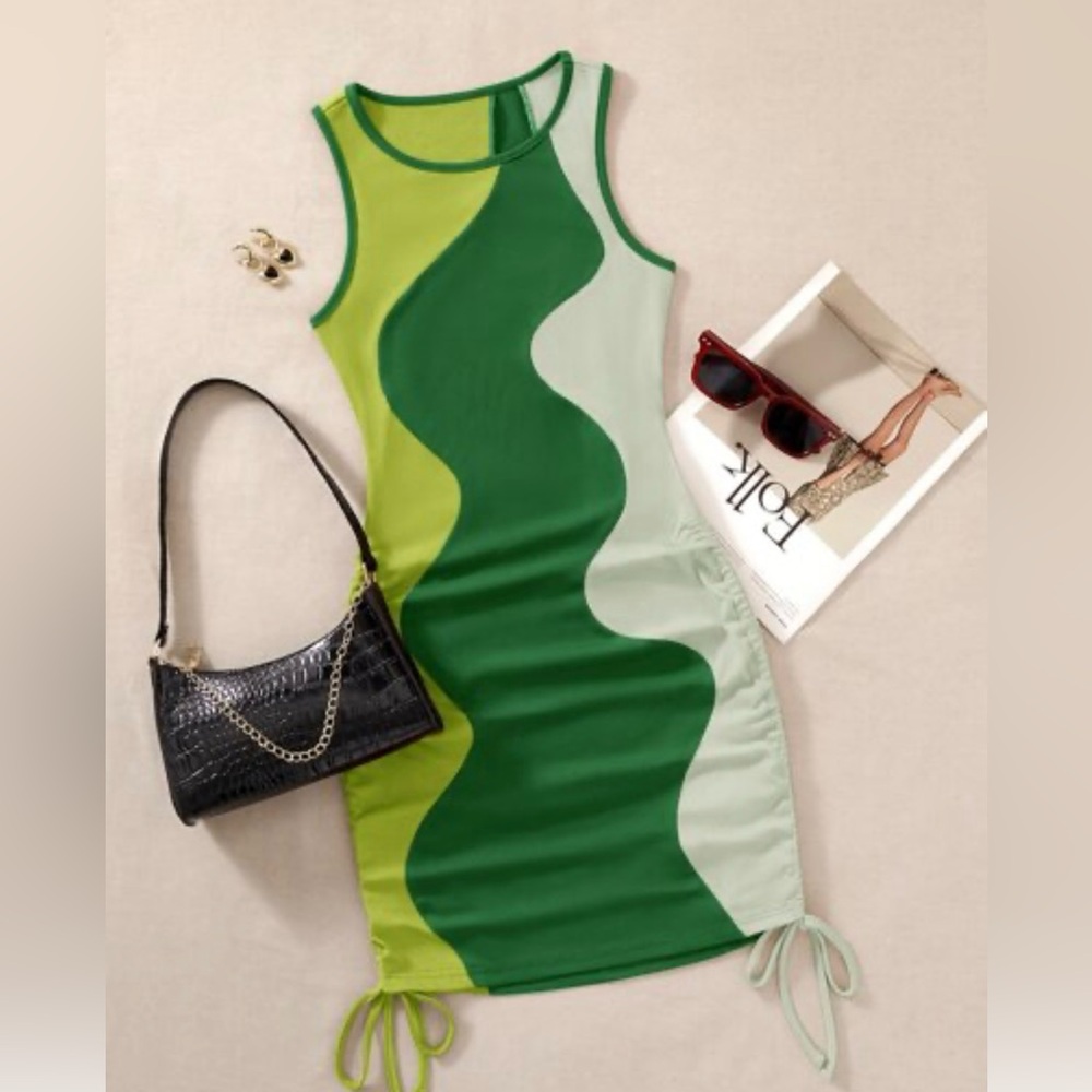 Vibrant‎ Green Wave Pattern Tank Dress